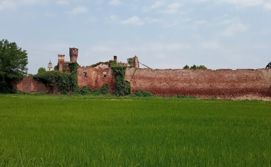 Castello di Vettignè, Italy
